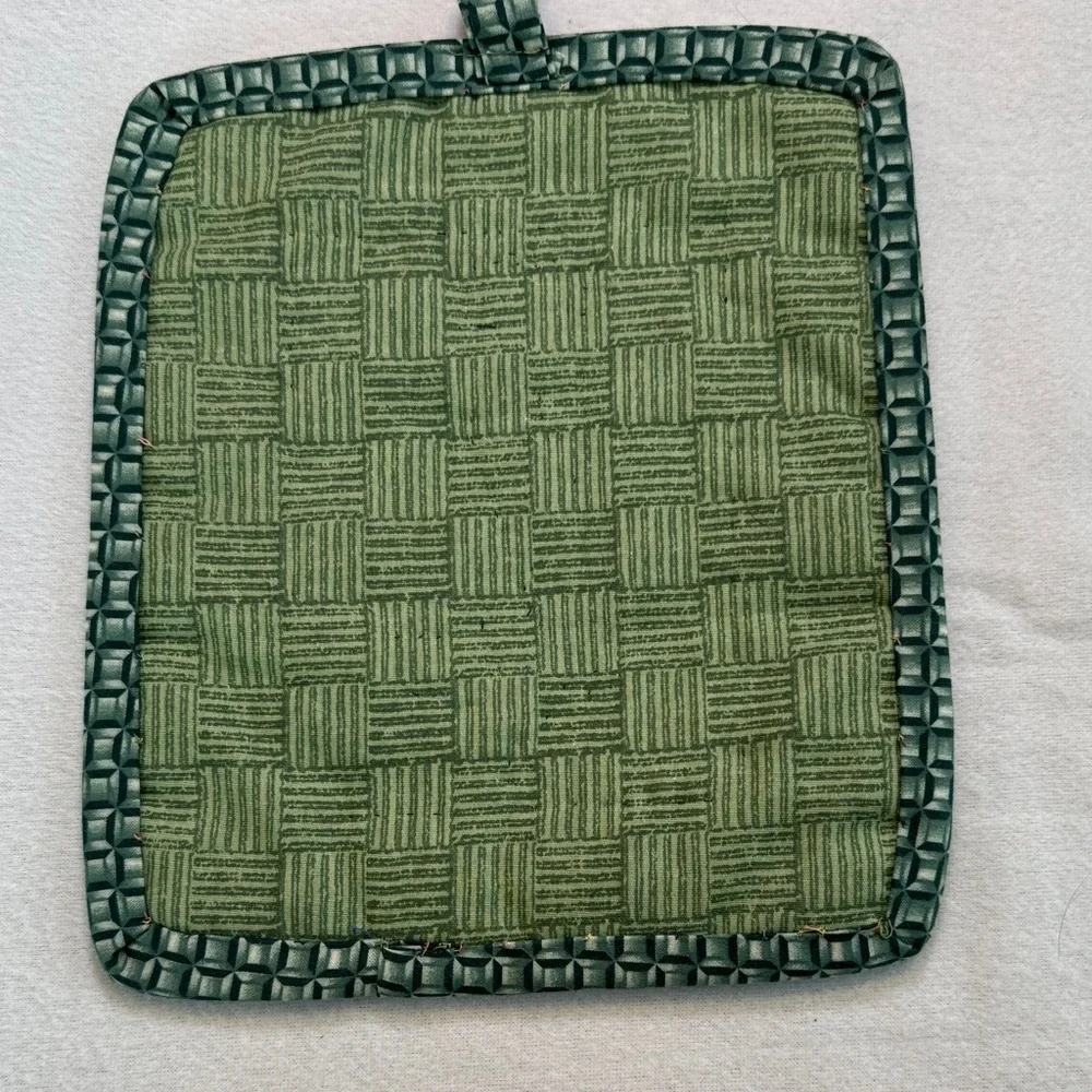 Nurse‎ Embroidered Pot Holder with crocs nurse pens